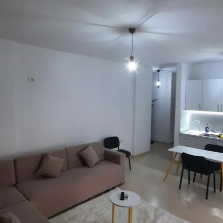 C'E Casa Residence Влёра